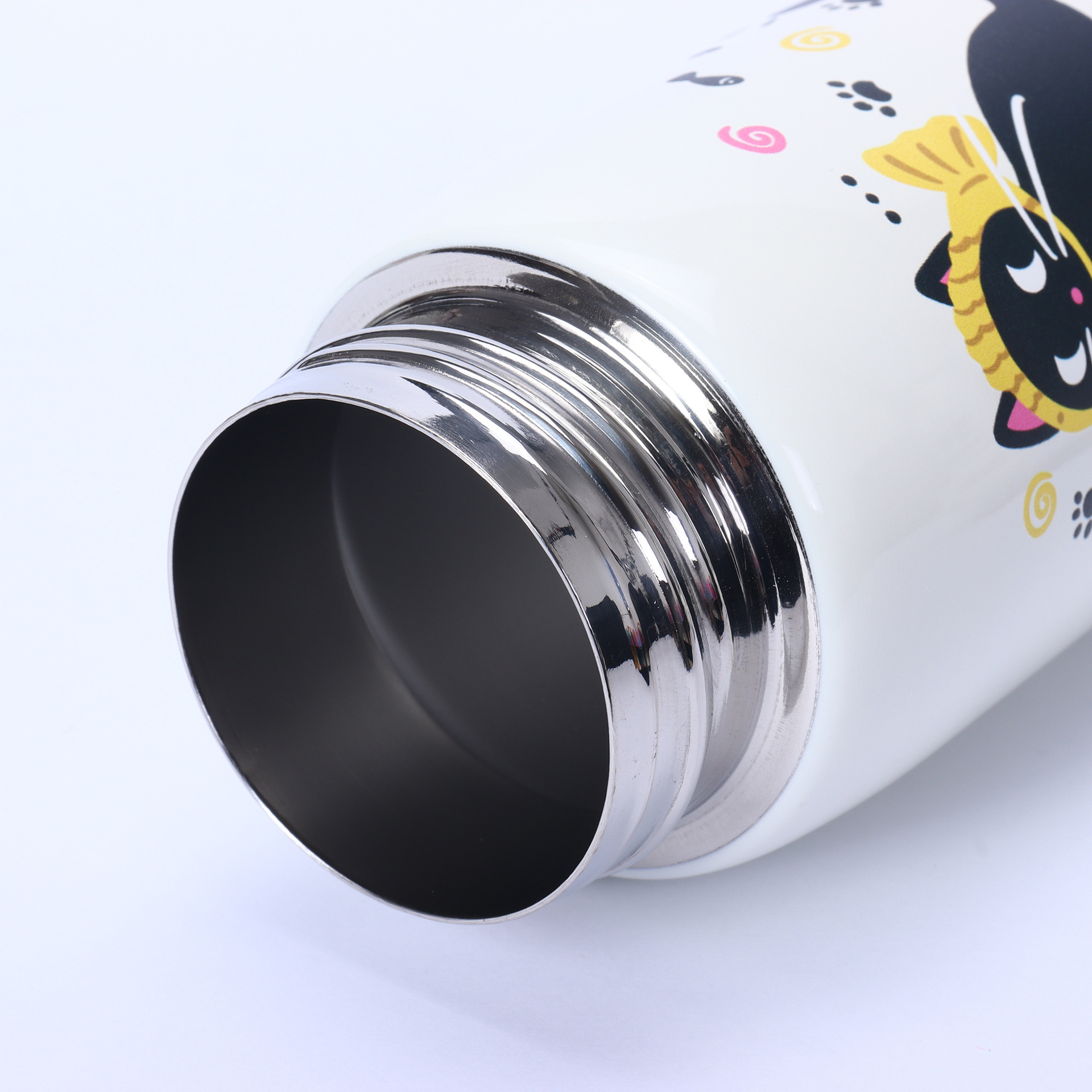 Taza termo de paja de vacío para niños de dibujos animados de alto valor Taza de doble bebida de rebote portátil para exteriores Botella de agua deportiva al por mayor