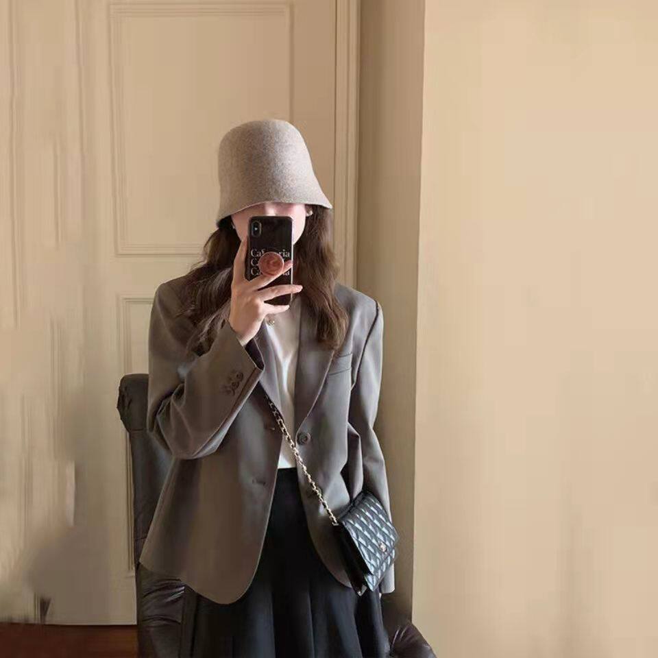 Áo blazer nữ kiểu ngắn dáng vest thanh lịch tay dài cổ vest một hàng hai nút — Màu mơ nhạt (bán trực tiếp tại nhà máy), Màu nâu (bán trực tiếp tại nhà máy), Màu xám đậm (bán trực tiếp tại nhà máy), Màu đen (bán trực tiếp tại nhà máy) chi tiết 15