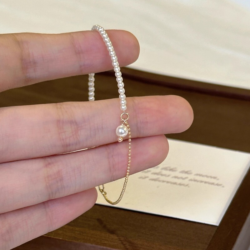 Ultra-Fine Pearl and Gold Bead Stitching Bracelet for Women, Vintage Light Luxury, High-End Feel, Simple and Exquisite Niche Design Accessory Ultra-Fine Pearl and Gold Bead Stitching Bracelet for Women, Vintage Light Luxury, High-End Feel, Simple and Exquisite Niche Design Accessory