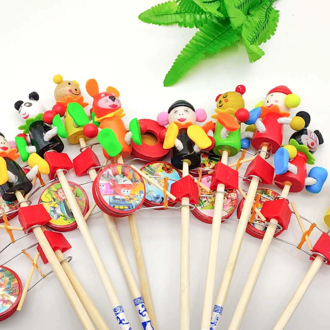 Деревянный ручной барабан, красочный, в стиле мультфильма, деревянная погремушка для малышей, ручной колокольчик, деревянный барабан-игрушка для уличных торговцев и ярмарок