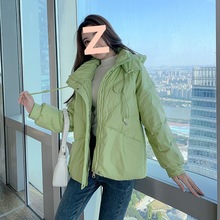 羽绒服女短款连帽2025年秋冬新款小个子时尚加厚白鸭绒面包服外套