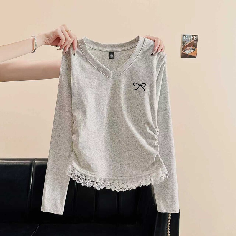 【92% Cotton, 8% Spandex + Heart Embroidery + Back Collar】Lace Trim V-Neck Regular Shoulder Base Shirt T-Shirt Slim Fit 【92% Cotton, 8% Spandex + Heart Embroidery + Back Collar】Lace Trim V-Neck Regular Shoulder Base Shirt T-Shirt Slim Fit