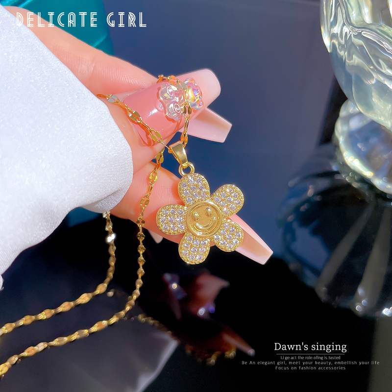 Fashion Flower Titanium Steel Inlay Zircon Pendant Necklace 1 Piece