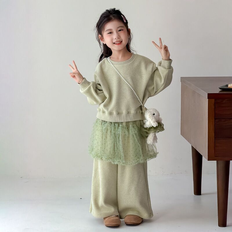 Girls' spring and autumn outfit 2026 new style girls' autumn casual sweatshirt and sportswear set, super cute children's two-piece set Girls' spring and autumn outfit 2026 new style girls' autumn casual sweatshirt and sportswear set, super cute children's two-piece set