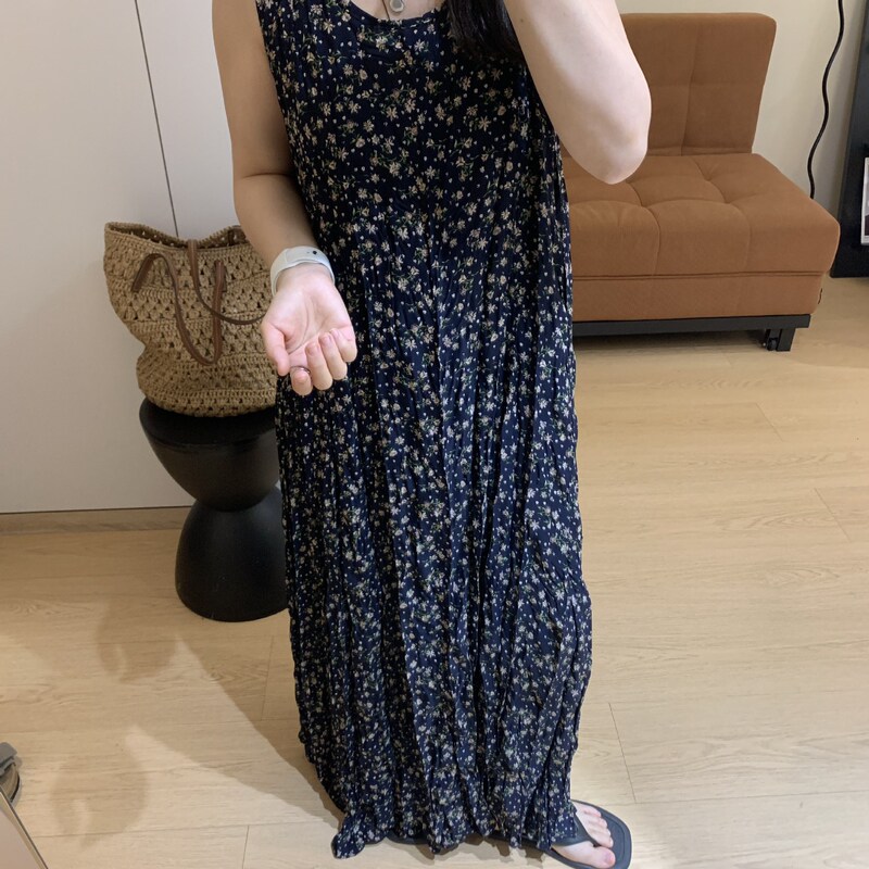2026 New Japanese Retro Floral Dress for Women, Loose Fit, Slimming Long Dress, Tank Dress, Mid-Length Base Dress 2026 New Japanese Retro Floral Dress for Women, Loose Fit, Slimming Long Dress, Tank Dress, Mid-Length Base Dress