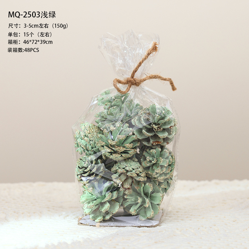 Buscando madera cruzando decoraciones navideñas colgantes de pino natural salvaje guirnaldas de pino material DIY camino de disparo de Navidad