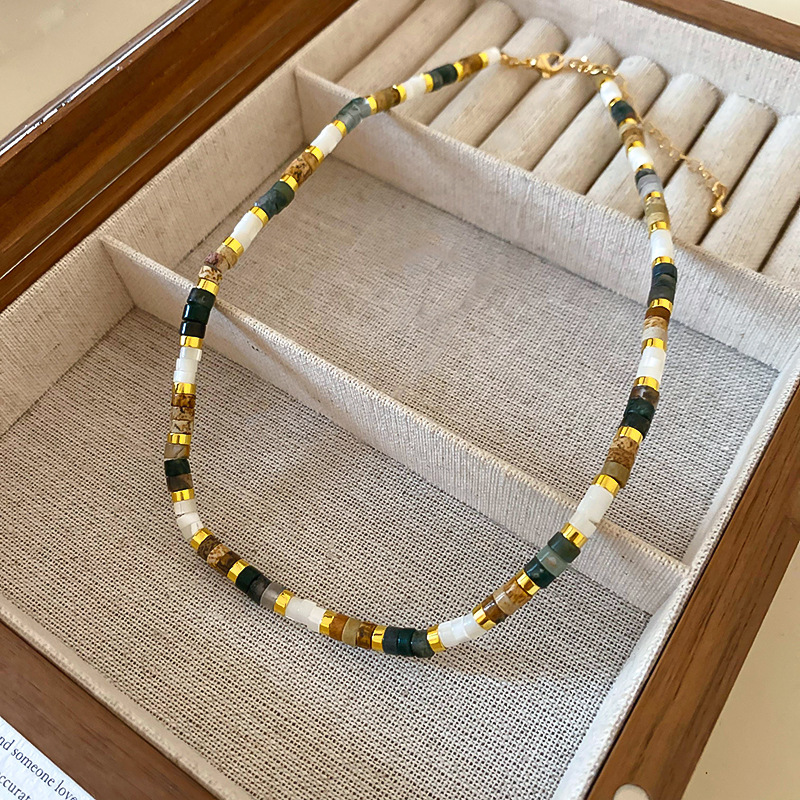 28 # Collar-Café-Oro