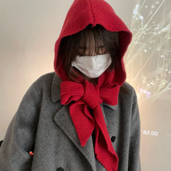韓国版のシンプルな雰囲気感のある帽子のマフラーが一体になっています。
