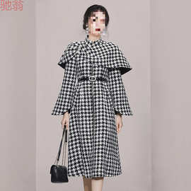 T8Y2022时尚新款立领拉链弧形喇叭袖收腰外套 弧形披肩两件套女