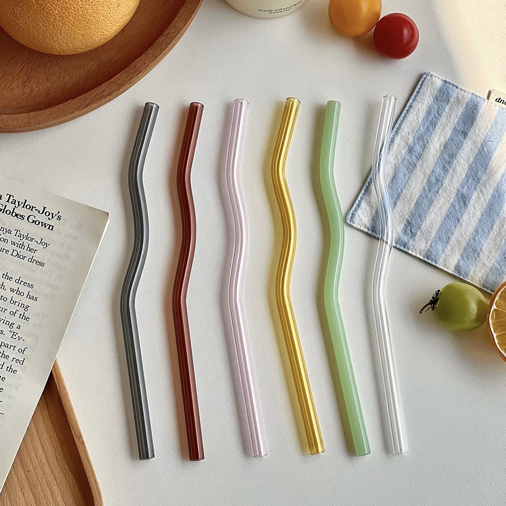 Resistente al calor, alta paja de vidrio corrugado de silicio, paja de vidrio de color para mujeres embarazadas y bebidas de jugo de fruta para niños al por mayor