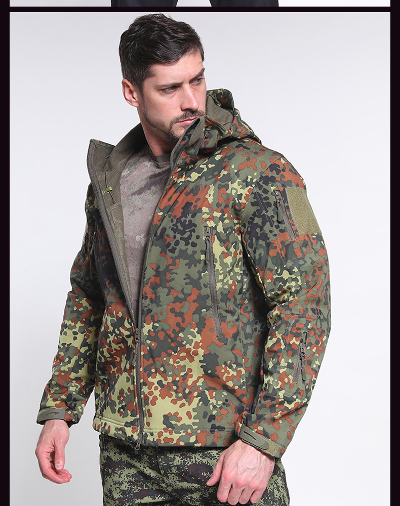 Men's fleece waterproof cycling and mountaineering soft shell tactical outdoor camouflage charging jacket_voghion.com