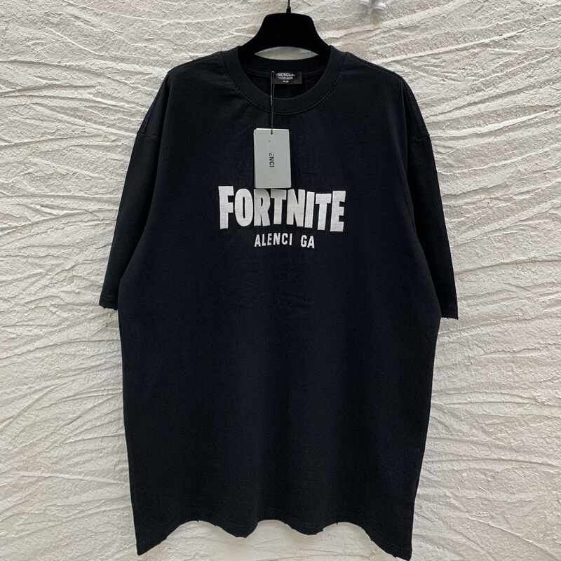 Exclusive Edition 2026 Summer New Paris B Brand Fortnite Collaboration Letter Embroidery Unisex Short Sleeve T-Shirt Exclusive Edition 2026 Summer New Paris B Brand Fortnite Collaboration Letter Embroidery Unisex Short Sleeve T-Shirt