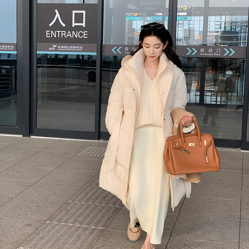2024 invierno nuevo estilo de moda suelta cintura delgada y gruesa chaqueta de algodón cálida
