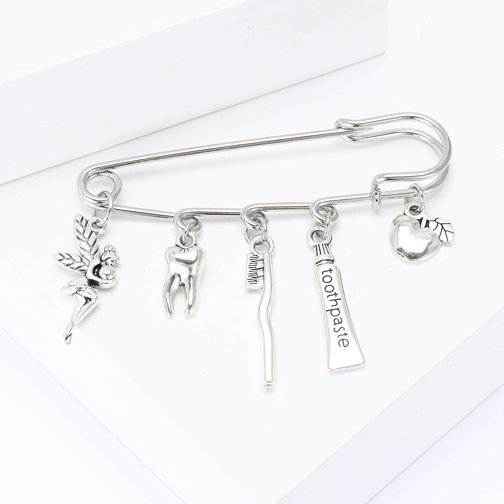 All Seasons Season Women's Gender Novelty Pin Nurse Hat Toothbrush Toothpaste Alloy Plating Women's Brooches