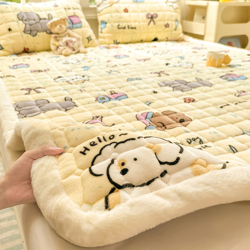 Autumn and Winter Thickeneded Milk Velvet Mattress Pad Household Warm Bed Cover Student Dormitory Single Bed Pad Mattress Three-Piece Set