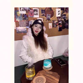 小熊耳朵马甲连帽毛毛外套女2025春秋新款仿羊羔毛绒马夹坎肩背心