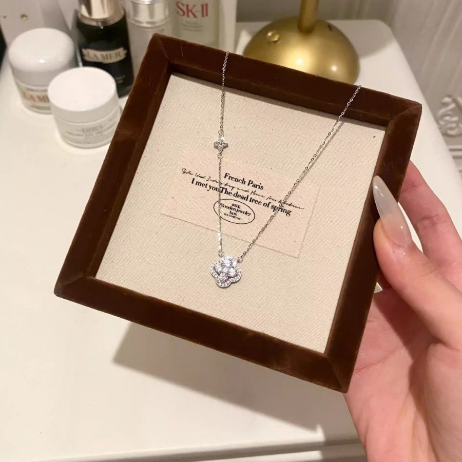 French Style Sparkling Zircon Four-leaf Clover Necklace Women_voghion.com