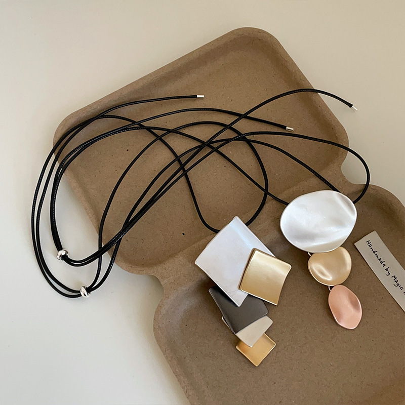 Exaggerated Geometric Colour-block Metal Rope Necklace For Women_voghion.com