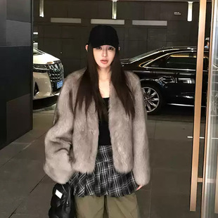 С�����п���˹���{ֱëƤëһ�w�͹��pȾɫƤ������Ů�¿��@��