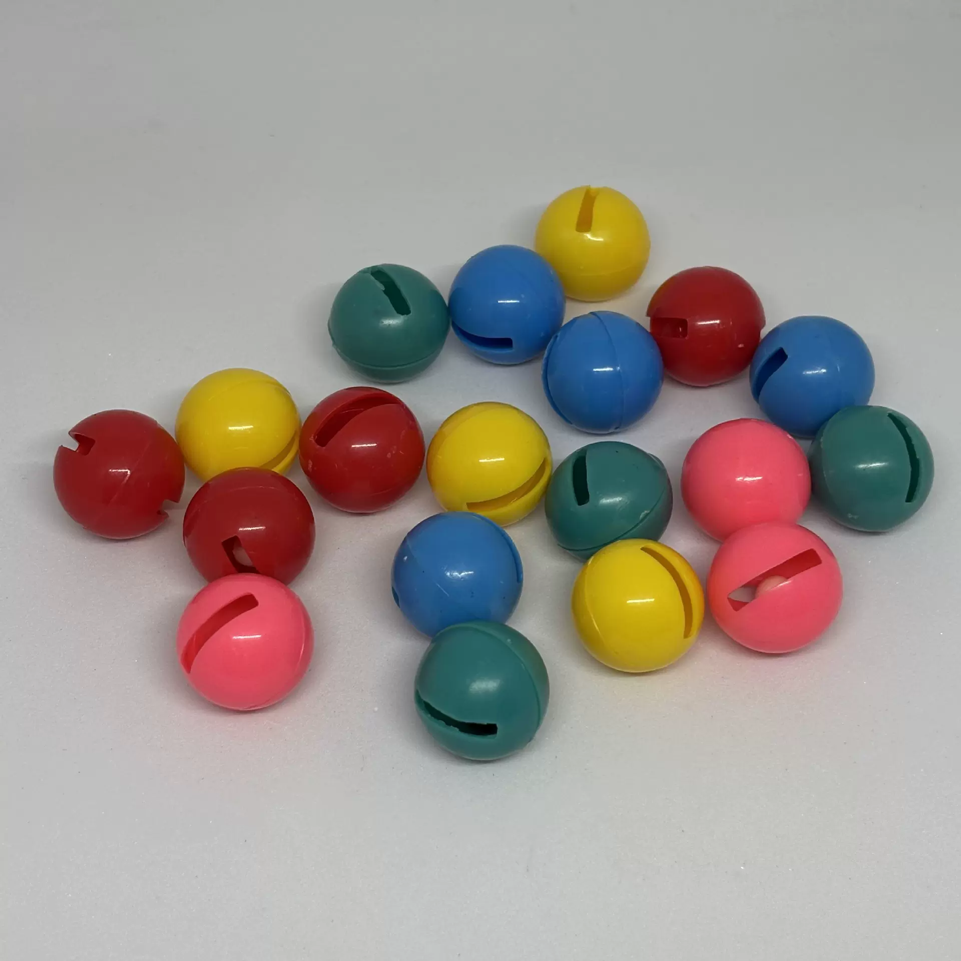 18MM响铃 彩色摇铃 儿童塑胶充气玩具铃铛配件铃铛 玩具配件