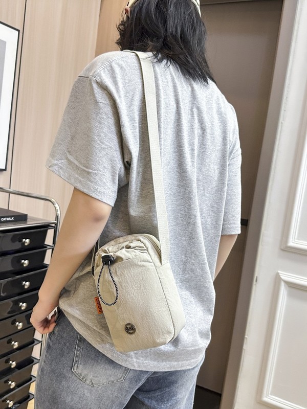 跨境女士斜挎包2025新款休闲手机包简约轻便个性单肩包时尚小背包|undefined