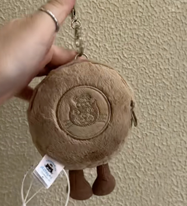 Macaron khaki pendant