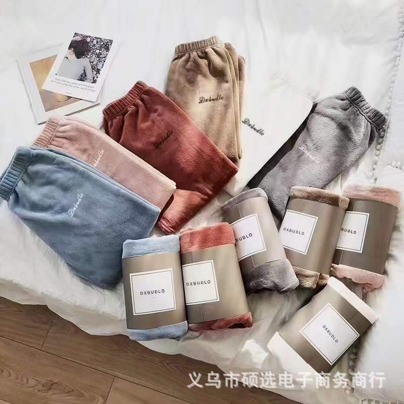 Traje de melocotón herméto pijama de lana de coral Xiaoxiangfeng nuevo estilo engrosado red térmica ropa de hogar con infrarrojos Xiaofeng