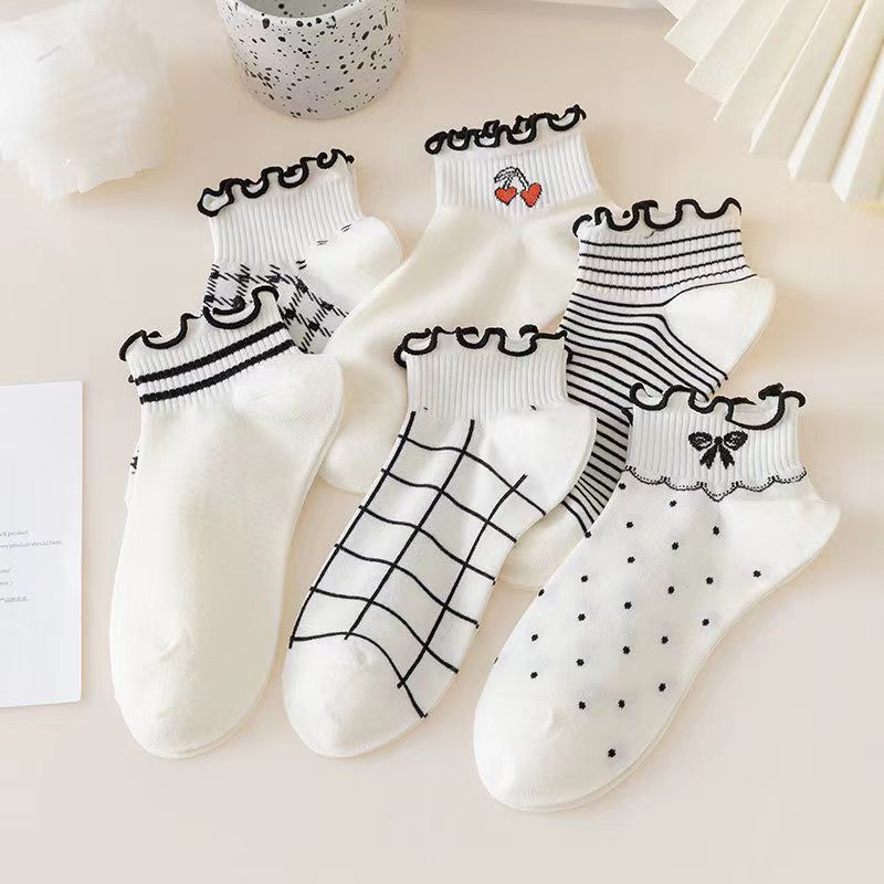 White Short Socks for Women with Lace Trim, Trendy and Versatile, Fresh and Simple Style, Boat Socks, Small Fresh Style White Short Socks for Women with Lace Trim, Trendy and Versatile, Fresh and Simple Style, Boat Socks, Small Fresh Style