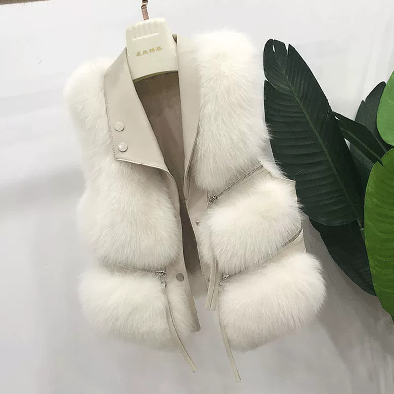 Fashionable Lightweight Fur-Trim Vest Jacket, Slim Fit, 2024 Style, Cozy Winter Layer in Various Colors