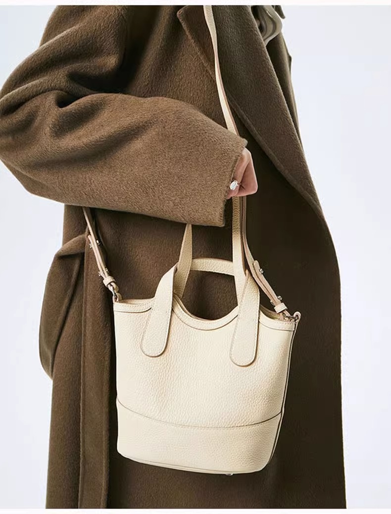 Borsa a secchiello in vera pelle blu pendente NINA/Enya dello stesso stile di Zhu Zhu 2024, borsa a tracolla con tracolla singola_voghion.com