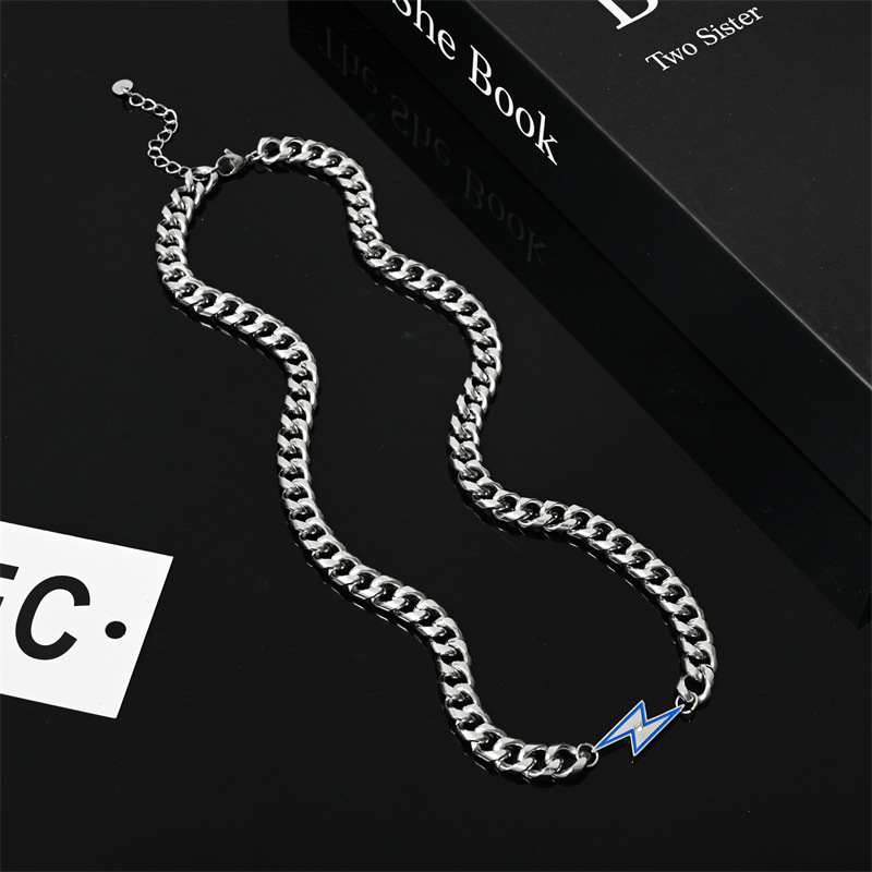 Collier Lightning pour homme, entièrement en acier titane, inaltérable, chaîne cubaine simple et polyvalente, style urbain tendance._voghion.com