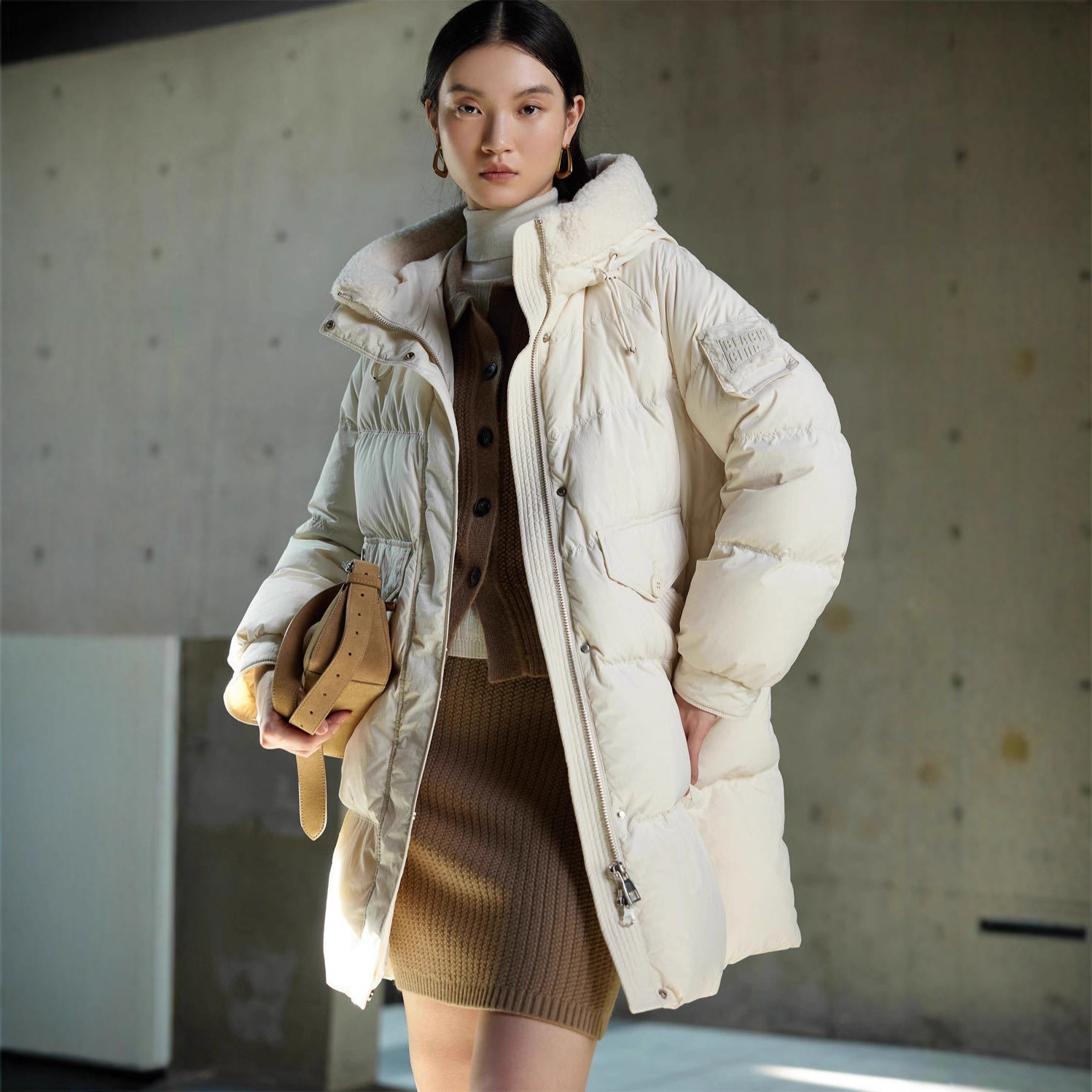 丫丘2025冬季新款中长款羽绒服女加厚保暖连帽拼接宽松羽绒服外套