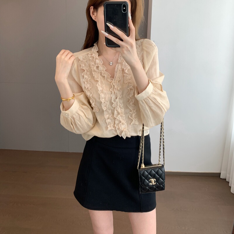 French-style romantic 100% ramie light and sheer textured slightly loose V-neck dyed lace blouse H041421 French-style romantic 100% ramie light and sheer textured slightly loose V-neck dyed lace blouse H041421