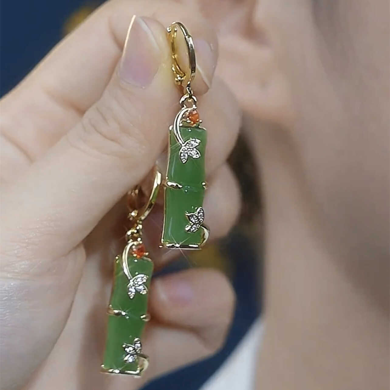 New Chinese Style Trendy Earrings High-End Stylish Green Rhinestone Cat's Eye Bamboo Knot Ear Cuffs Light Luxury Niche Design for Women