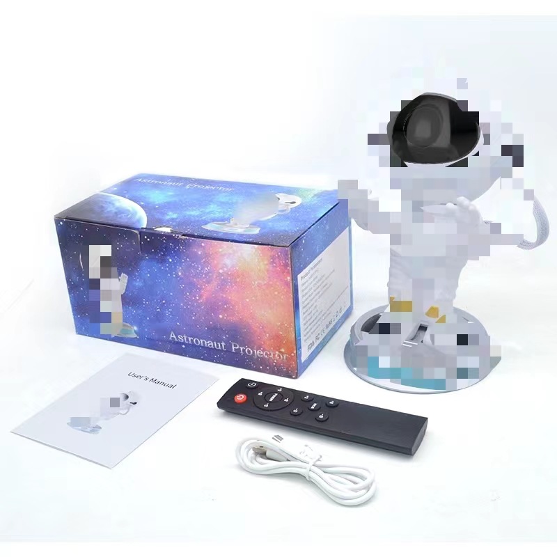 Astronauta flotante fuera del almacén