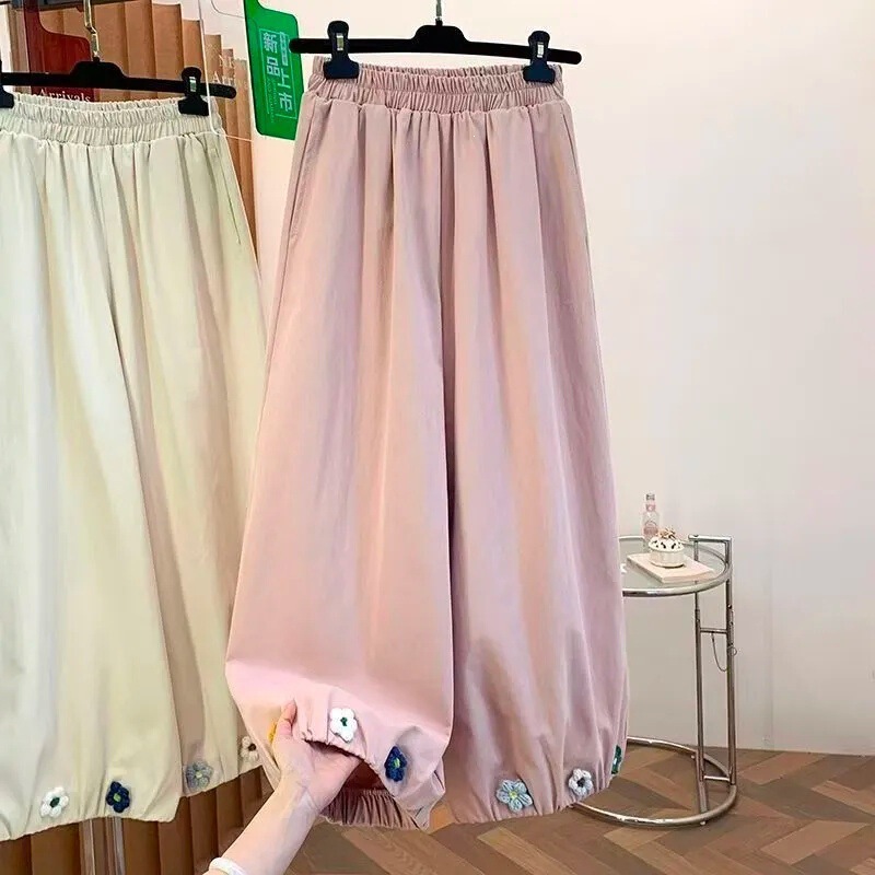 2026 Summer New Embroidered Floral Wide-Leg Pants for Women, High-Waisted, Slimming, Drapey, Cropped Casual Pants, Loose and Versatile, Thin 2026 Summer New Embroidered Floral Wide-Leg Pants for Women, High-Waisted, Slimming, Drapey, Cropped Casual Pants, Loose and Versatile, Thin