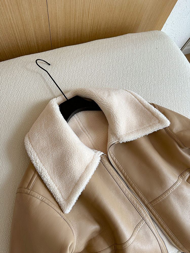 Women's Clothing High end atmospheric leather jacket for women, short loose motorcycle jacket, autumn style, stylish lamb fur all in one_voghion.com