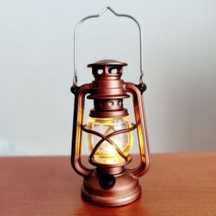 Miniature Mini Version Retro Horse Lantern Bright Kerosene Lamp Doll House Accessories DIY Scene Matching Blind Box Handmade