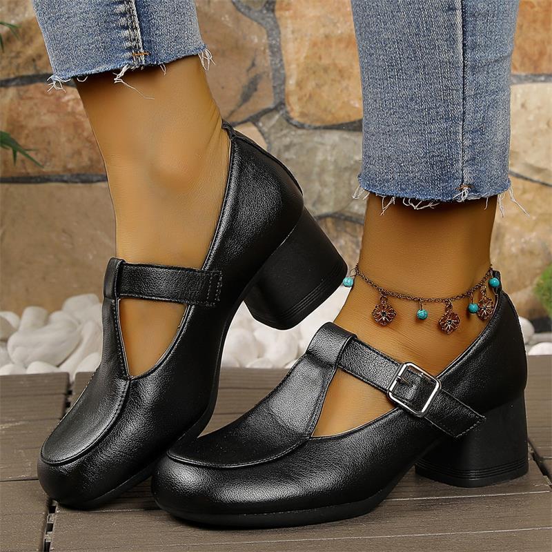 2026 zapatos casuales para madres zapatos suaves cómodos nuevos zapatos de cuero antideslizantes chinos de mediana edad zapatos de mujer
