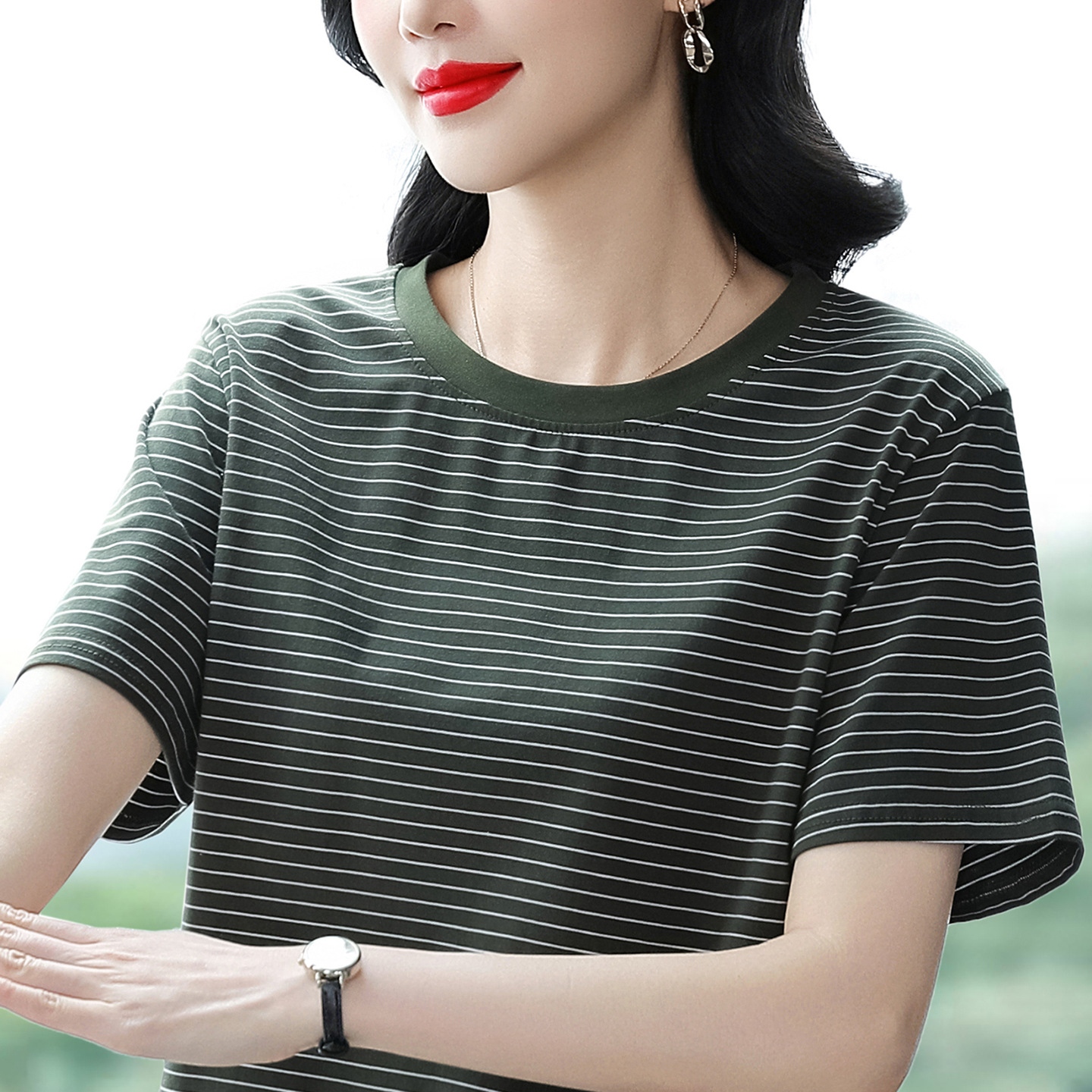 加肥加大码女装宽松纯棉短袖t恤女士夏季妈妈条纹圆领体恤上衣服