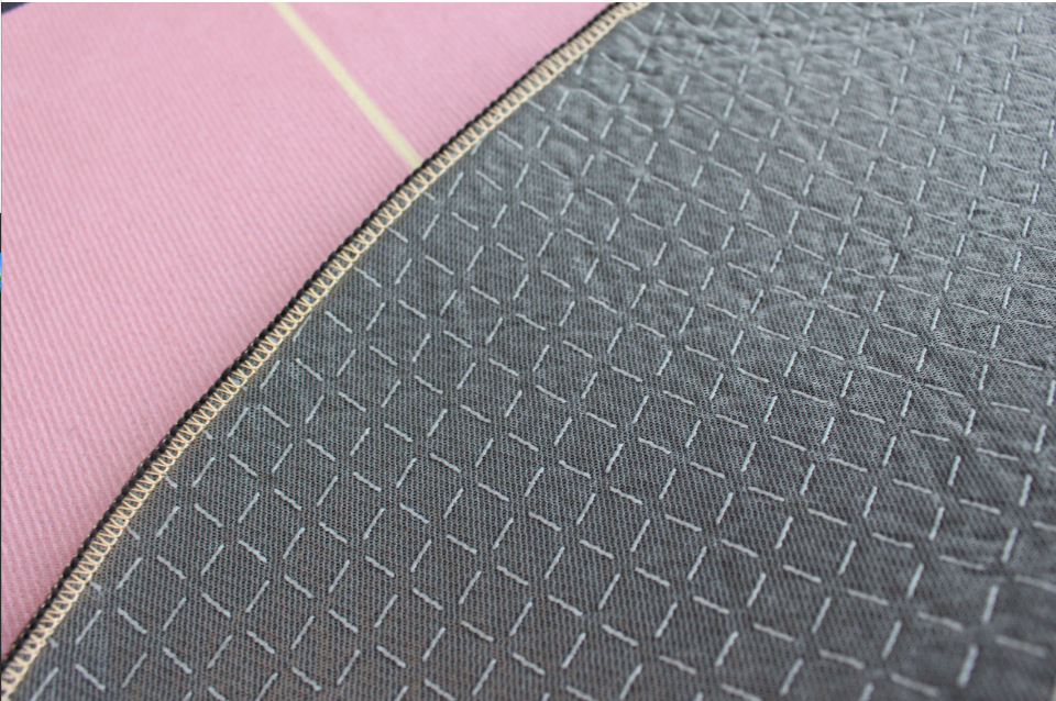 Cross-border motorcycle logo series crystal velvet silicone bottom display pad non-slip dirt-resistant parking blanket TEMU wholesale