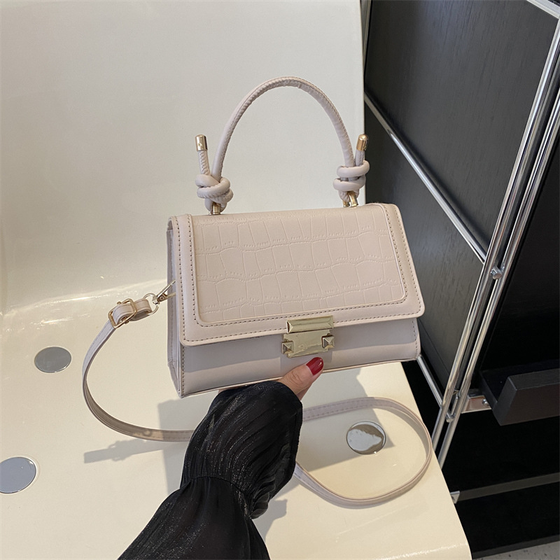 2023 otoño nueva moda retro fresco simple estilo occidental hombro crossbody pequeño bolso cuadrado portátil moda bolso de las mujeres