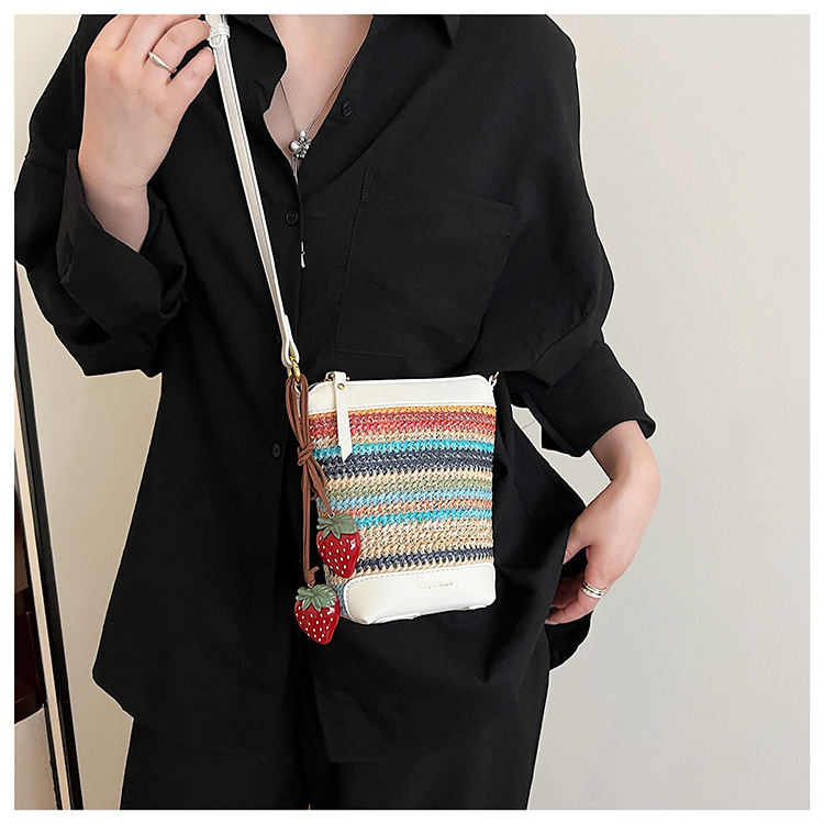 In the summer of 2025, there are new fashionable and fresh woven handbags, bucket bags, shoulder bags, underarm bags and women's bags undefined