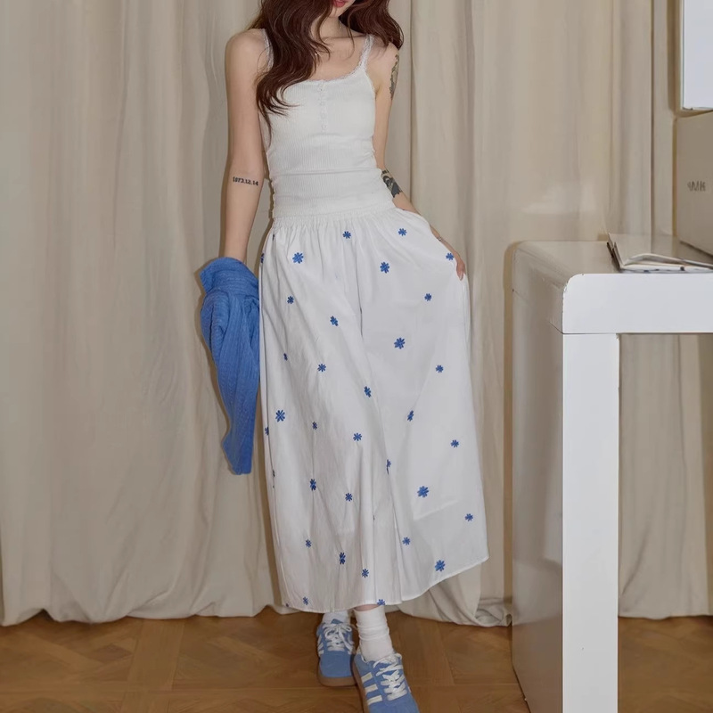 Chic French-Style White Half-Skirt for Women, Summer Vacation Travel Floral Embroidery Elegant A-Line Strap Long Dress Chic French-Style White Half-Skirt for Women, Summer Vacation Travel Floral Embroidery Elegant A-Line Strap Long Dress