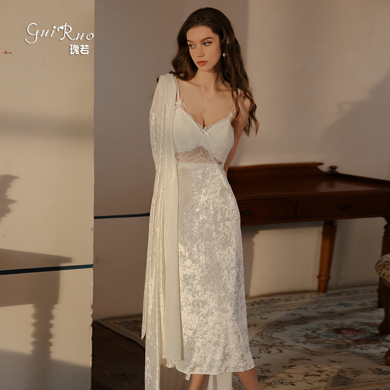 Guiruo Brand Sexy Velvet Suspender Nightgown, Sweet and Tempting Hooded Robe, Home Wear, Large Size Suit 4776 Guiruo Brand Sexy Velvet Suspender Nightgown, Sweet and Tempting Hooded Robe, Home Wear, Large Size Suit 4776