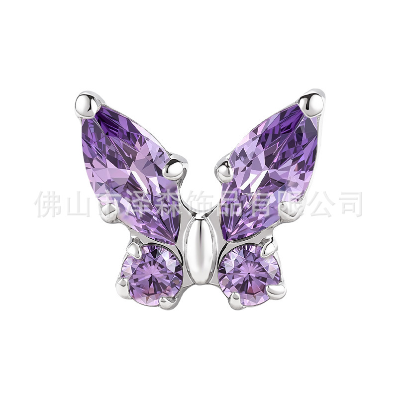Labret piercing jewelry detail image
