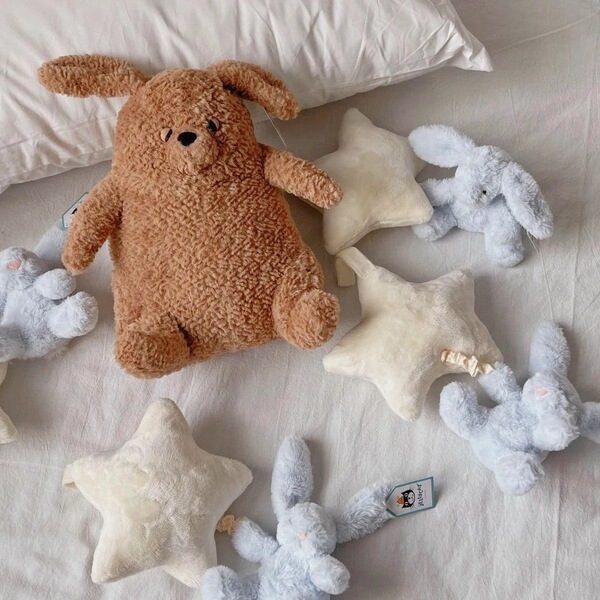 Shy blue music rabbit