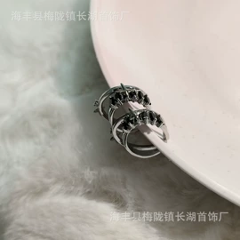 耳钉;戒指;项链