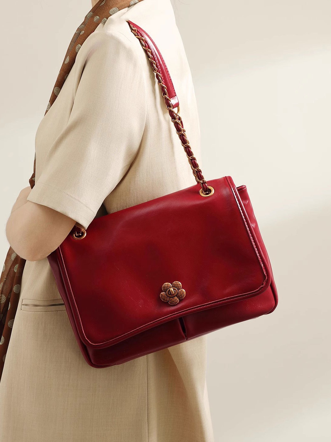 2025 nuevo bolso de mujer de todo fósforo de viaje de trabajo bolso de mensajero de cadena simple retro bolso de hombro portátil de lujo ligero para mujer