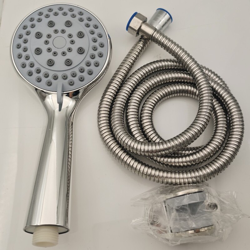 Hand-held shower suit hot and cold spa filter shower three-speed adjustment nozzle three-piece set wholesale Hand-held shower suit hot and cold spa filter shower three-speed adjustment nozzle three-piece set wholesale